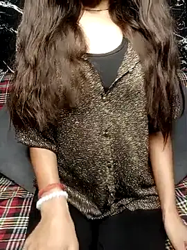 poojaji690 online show from January 16, 6:50 am