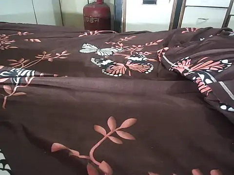 Snapshot of Kinjal_patel01 chatting on September 25, 4:40 am Kinjal patel01 online show from September 25, 4:40 am