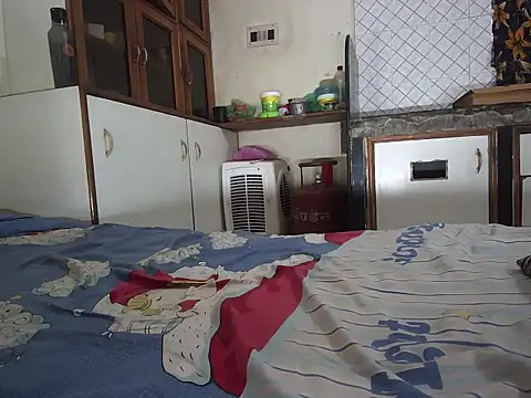 Snapshot of Kinjal_patel01 chatting on September 10, 4:33 am Kinjal patel01 online show from September 10, 4:33 am