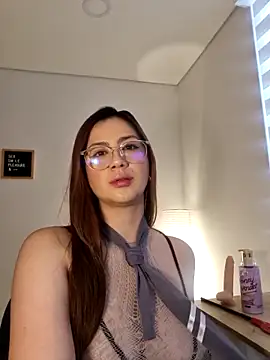 Snapshot of Rachel_t_ chatting on December 4, 5:45 pm Rachel t online show from December 4, 5:45 pm