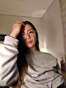 Snapshot of Rachel_t_ chatting on November 19, 4:56 am Rachel t online show from November 19, 4:56 am