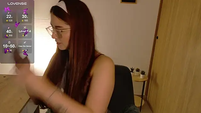 Snapshot of Rachel_t_ chatting on October 24, 12:42 am Rachel t online show from October 24, 12:42 am