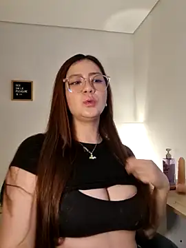 Snapshot of Rachel_t_ chatting on November 24, 7:47 pm Rachel t online show from November 24, 7:47 pm