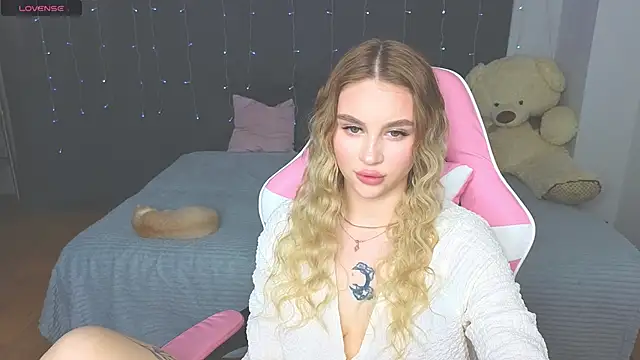 doll barbieee online show from May 11, 4:04 pm