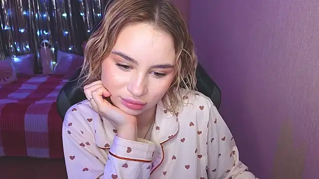 doll barbieee online show from February 5, 8:35 pm