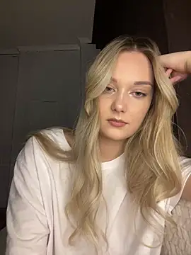 Alisa Rise online show from February 9, 7:30 pm