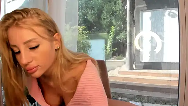 Mia  Milan online show from October 22, 8:14 am