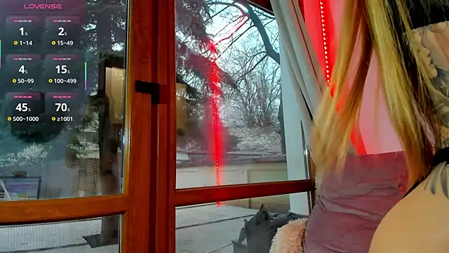 Mia  Milan online show from April 2, 5:14 am