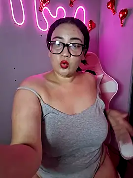 Snapshot of alexxaa96 chatting on January 30, 4:34 pm alexxaa96 online show from January 30, 4:34 pm