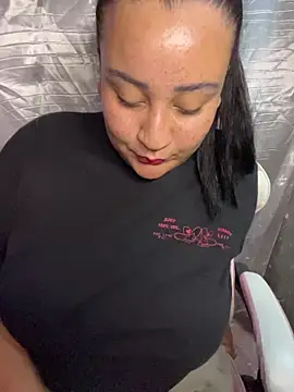 Snapshot of alexxaa96 chatting on November 15, 4:05 am alexxaa96 online show from November 15, 4:05 am