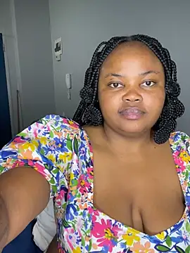 Snapshot of Curveysinaa chatting on December 2, 10:11 pm Curveysinaa online show from December 2, 10:11 pm