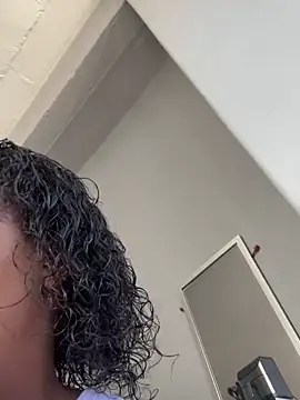 Curveysinaa online show from February 12, 6:02 am