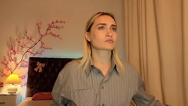 KateOwyns online show from May 29, 11:49 am