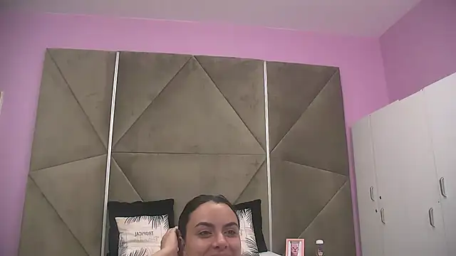 ElyzaIbarra online show from September 20, 6:07 am