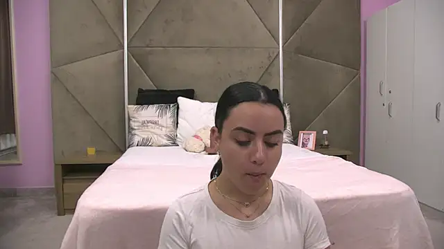 ElyzaIbarra online show from October 8, 6:04 am