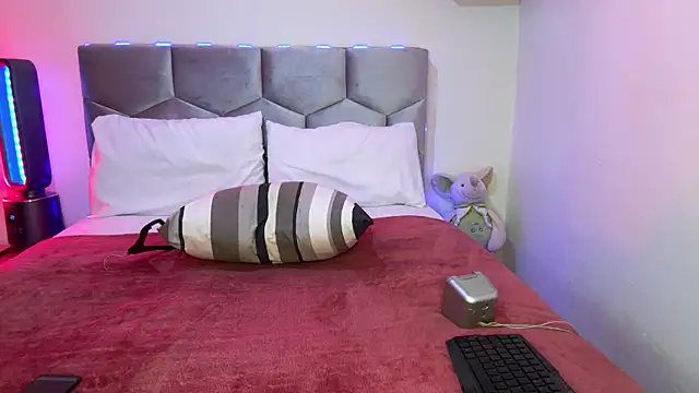 anwarlovemaroc online show from March 28, 9:16 pm