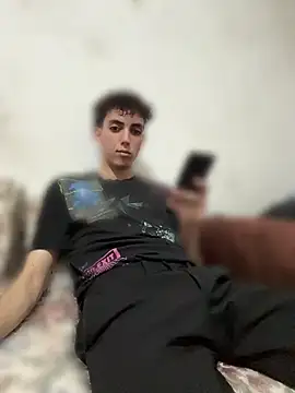 anwarlovemaroc online show from April 23, 10:00 pm