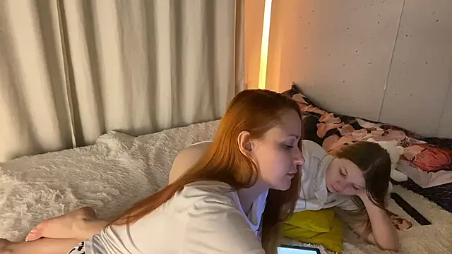 Snapshot of __2sya__ chatting on February 24, 1:24 am   2sya   online show from February 24, 1:24 am