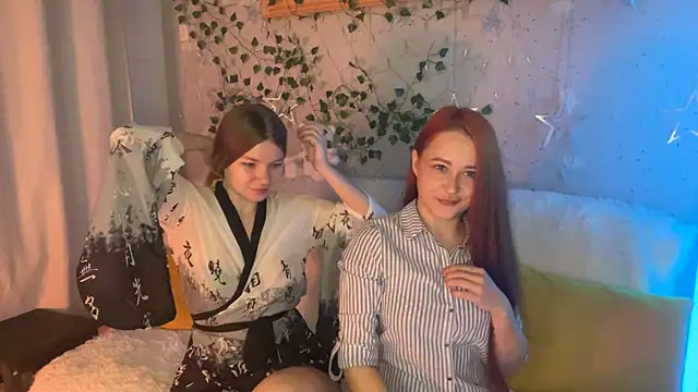 Snapshot of __2sya__ chatting on February 12, 3:27 pm   2sya   online show from February 12, 3:27 pm