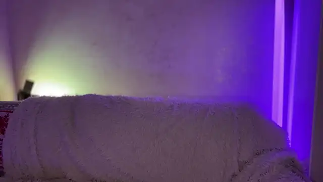 Snapshot of __2sya__ chatting on October 11, 1:01 pm   2sya   online show from October 11, 1:01 pm