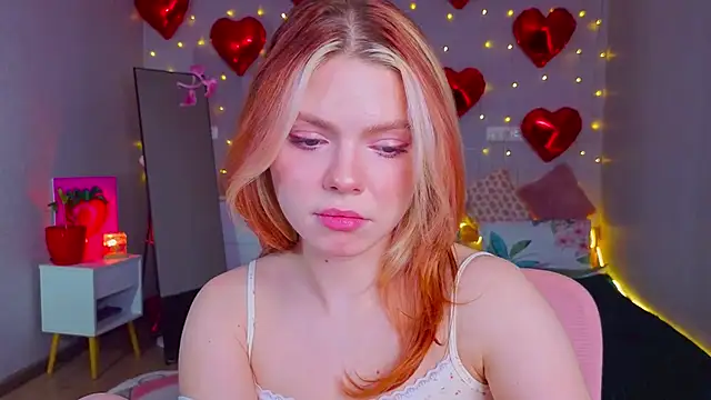 Red  Candy online show from March 10, 3:16 pm