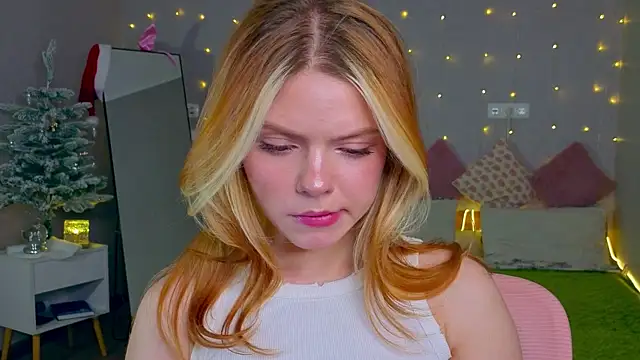 Red  Candy online show from January 13, 1:04 pm