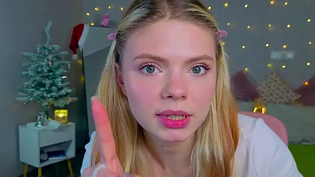 Red  Candy online show from January 7, 12:10 pm