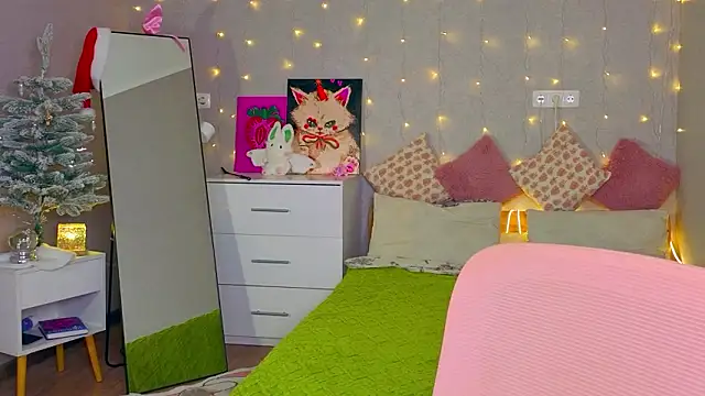 Red  Candy online show from January 14, 3:26 pm