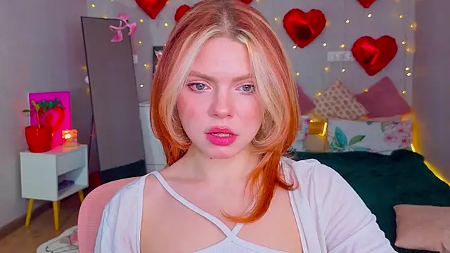 Red  Candy online show from March 11, 1:16 pm