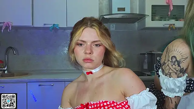 Red  Candy online show from July 19, 2:47 pm