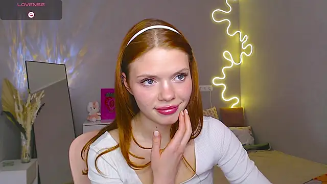 Red  Candy online show from March 6, 3:35 pm
