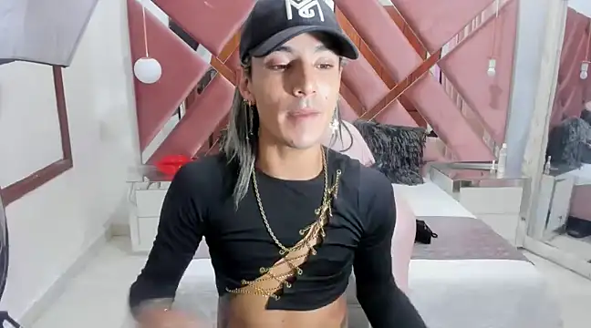 Snapshot of georgie_latin99 chatting on March 9, 9:46 pm georgie latin99 online show from March 9, 9:46 pm
