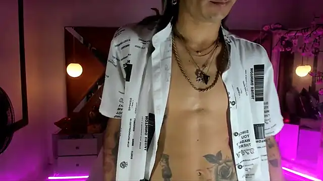 Snapshot of georgie_latin99 chatting on November 9, 2:10 pm georgie latin99 online show from November 9, 2:10 pm