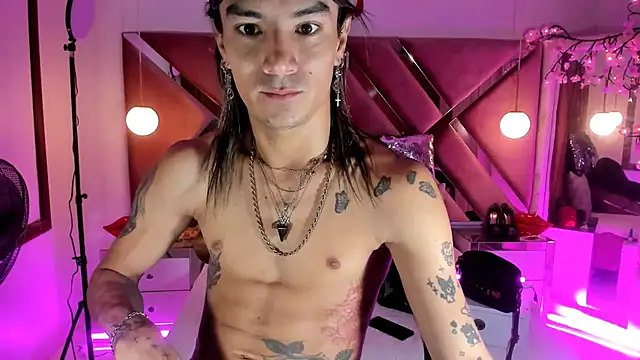 Snapshot of georgie_latin99 chatting on November 7, 11:48 am georgie latin99 online show from November 7, 11:48 am