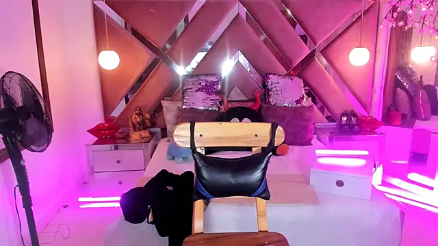 Snapshot of georgie_latin99 chatting on October 30, 12:58 pm georgie latin99 online show from October 30, 12:58 pm