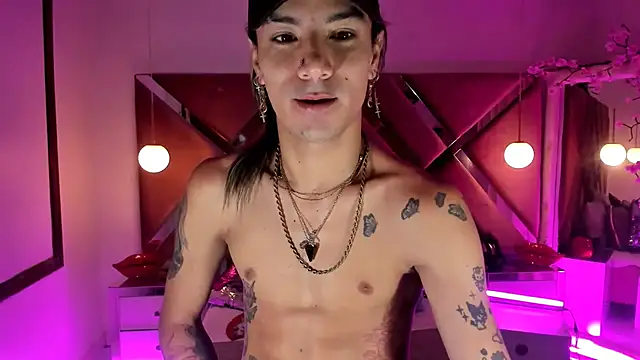Snapshot of georgie_latin99 chatting on September 20, 11:59 am georgie latin99 online show from September 20, 11:59 am
