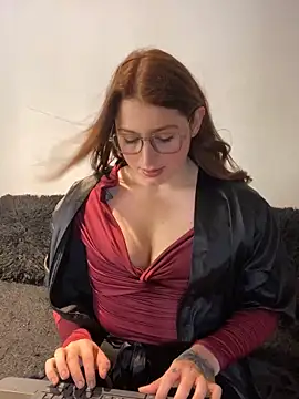 Snapshot of kamel-ayesha chatting on November 29, 5:13 pm kamel-ayesha online show from November 29, 5:13 pm