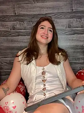 Snapshot of kamel-ayesha chatting on February 14, 1:18 pm kamel-ayesha online show from February 14, 1:18 pm