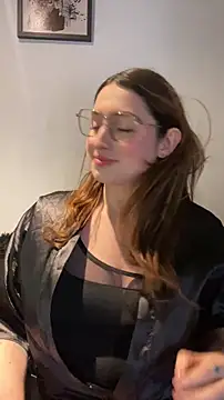 Snapshot of kamel-ayesha chatting on November 10, 4:56 pm kamel-ayesha online show from November 10, 4:56 pm