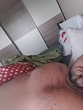 Macanxxx online show from January 4, 9:00 am