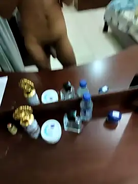 Snapshot of William390 chatting on December 2, 12:57 pm William390 online show from December 2, 12:57 pm