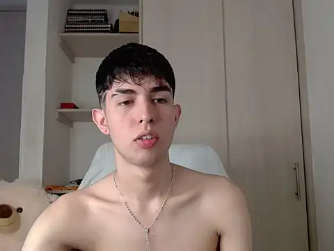 Andy hot19 online show from October 10, 8:20 pm