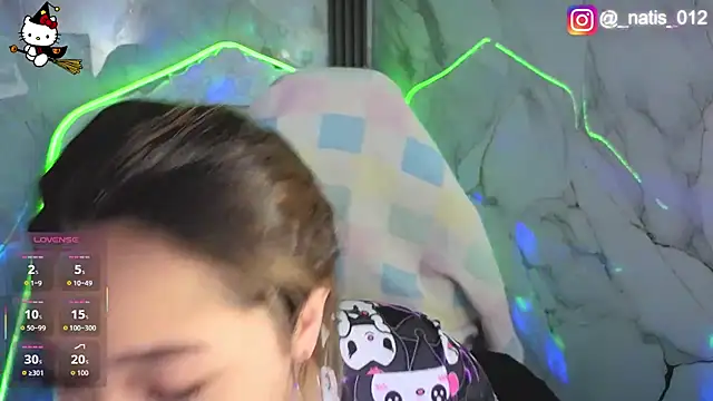 Snapshot of merloth_sub chatting on October 28, 3:18 am merloth sub online show from October 28, 3:18 am