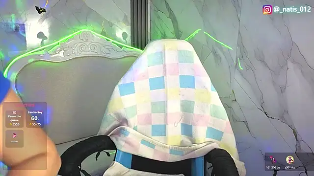 Snapshot of merloth_sub chatting on October 30, 4:22 am merloth sub online show from October 30, 4:22 am