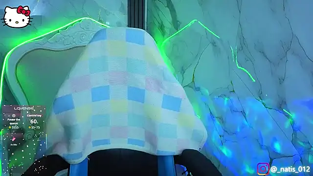 Snapshot of merloth_sub chatting on December 4, 3:05 am merloth sub online show from December 4, 3:05 am