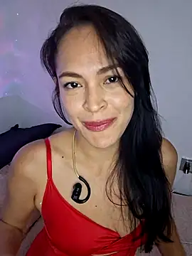 Snapshot of Sara_P10 chatting on January 6, 4:47 am Sara P10 online show from January 6, 4:47 am