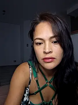 Snapshot of Sara_P10 chatting on January 8, 2:14 am Sara P10 online show from January 8, 2:14 am