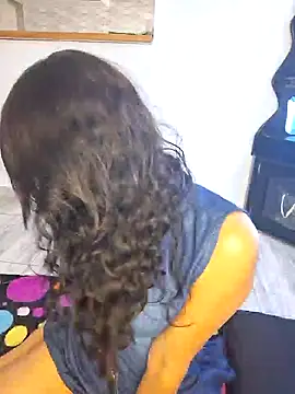 Snapshot of Sara_P10 chatting on January 24, 10:19 pm Sara P10 online show from January 24, 10:19 pm