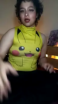 Snapshot of Bitsy_Messy chatting on November 20, 6:03 am Bitsy Messy online show from November 20, 6:03 am