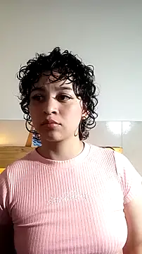 Snapshot of Bitsy_Messy chatting on December 14, 6:08 am Bitsy Messy online show from December 14, 6:08 am